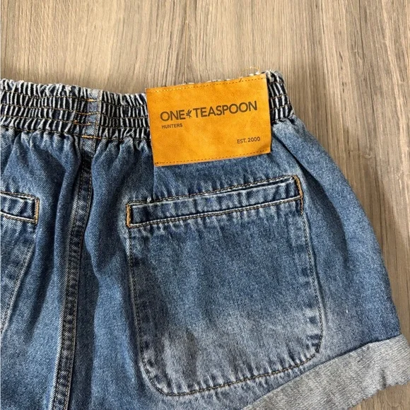 Womens Denim Elastic-Waist Shorts - Blue - Picture 4 of 5